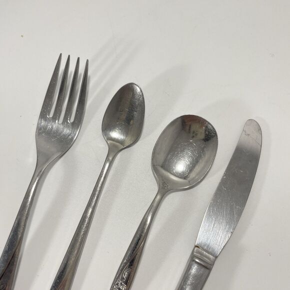 Oneida LASTING ROSE Stainless Lot Of 4 Oneidacraft Deluxe Flatware Fork Spoon - Picture 3 of 5